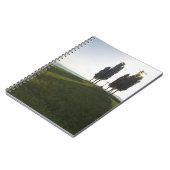 イタリア、トスカーナ、トスカーナのヒノキ ノートブック (左側)