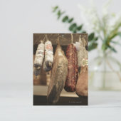 イタリア，トスカーナ，ピエンツァ，地元のハムの選択と ポストカード (スタンド正面)