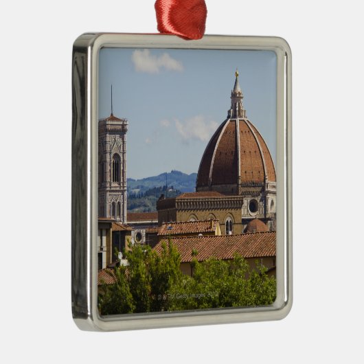 イタリア、フィレンツェ、フィレンツェのカテドラルの眺め メタルオーナメント (右)
