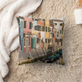 イタリア、ブラノ。列カラフルの家 クッション (ブランケット)