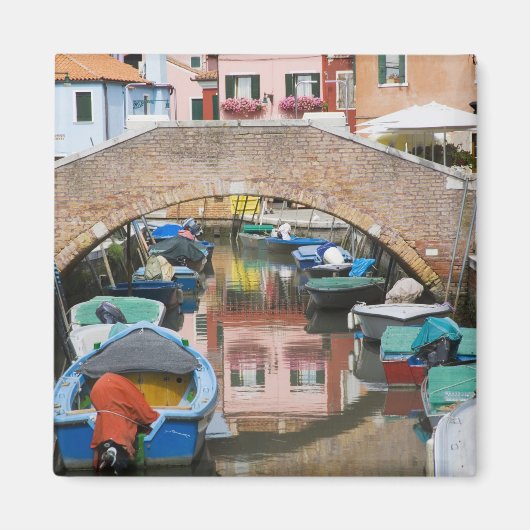 イタリア、ブラーノ島。カラフル マグネット (正面)