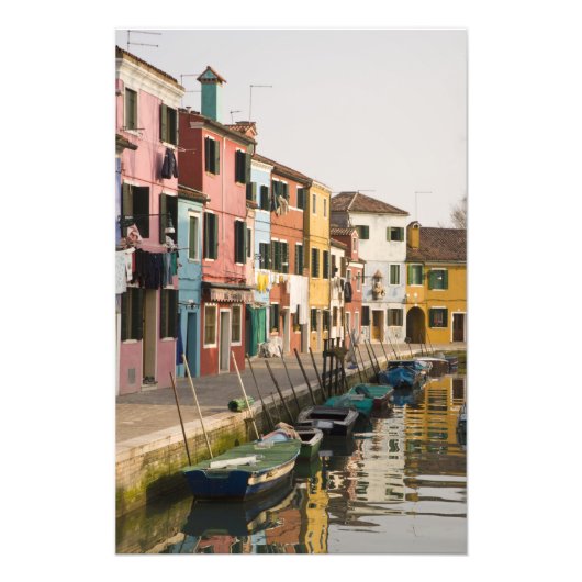 イタリア、ブラーノ島。色とりどりの家々が並ぶ フォトプリント            (正面)