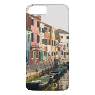 イタリア、ブラーノ島。色とりどりの家々が並ぶ iPhone 8 PLUS/7 PLUSケース