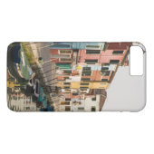 イタリア、ブラーノ島。色とりどりの家々が並ぶ Case-Mate iPhoneケース (裏面(横))