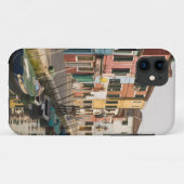 イタリア、ブラーノ島。色とりどりの家々が並ぶ Case-Mate iPhoneケース (裏面(横))