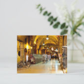 イタリア，ボローニャのポルティコの下のお店 ポストカード (スタンド正面)