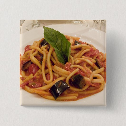 イタリア、ポジティターノ。パスタとナスの料理 缶バッジ (正面)
