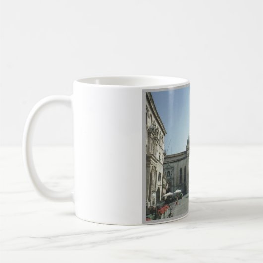 イタリア – マーシュ – 大腸菌ピセノ –  コーヒーマグカップ (左)