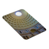 イタリア、ローマのパンテオンの天井。 マグネット (右側)