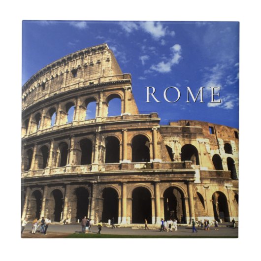 イタリア ローマの有名なコロッセオの遺跡 タイル (正面)