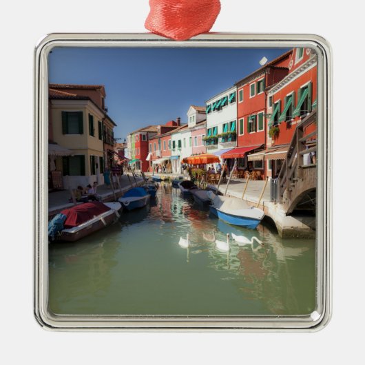 イタリア,ヴェネツィア,ブラーノ島,運河の白鳥 メタルオーナメント (正面)