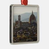 イタリア、Basilica diサンタが付いているフィレンツェの眺め メタルオーナメント (右)