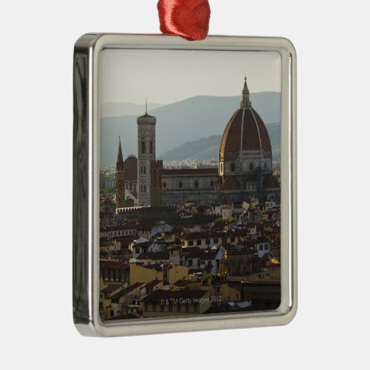 イタリア、Basilica diサンタが付いているフィレンツェの眺め メタルオーナメント (右)
