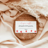 イチゴおむつラッフルカード |女の子の赤ちゃんシャワー エンクロージャーカード