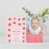 イチゴかわいいベリー第1回誕生日の写真 招待状 (スタンド正面)