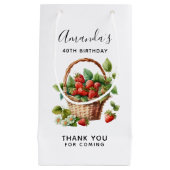 イチゴが詰まったかわいいバスケットありがとう スモールペーパーバッグ (正面)