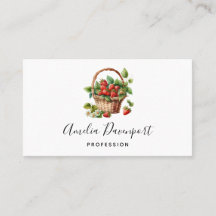 イチゴが詰まったかわいいバスケット