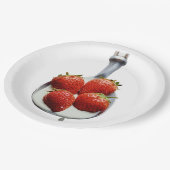 イチゴとクリーム。 ペーパープレート (アングル)