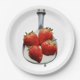 イチゴとクリーム。 ペーパープレート