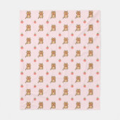 イチゴとチムンクの模様 フリースブランケット (正面)