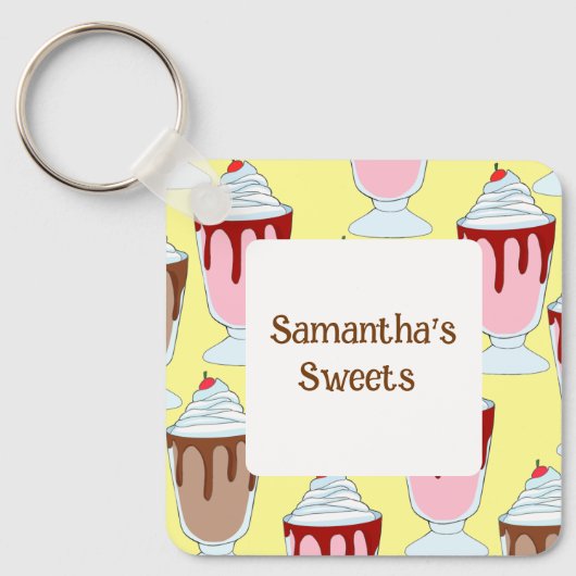 イチゴとチョコレートミルクシェイク キーホルダー (正面)