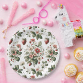 イチゴと花の模様の上にベリーの甘さ ペーパープレート (パーティー)