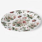 イチゴと花の模様の上にベリーの甘さ ペーパープレート (アングル)