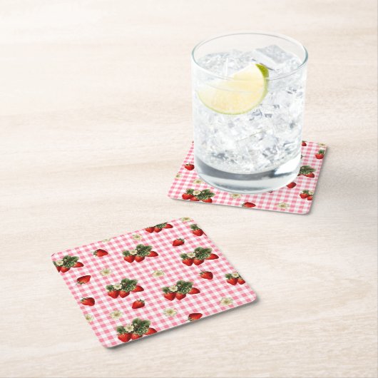 イチゴと赤いギンガムかわいい紙 スクエアペーパーコースター (インサイチュ)