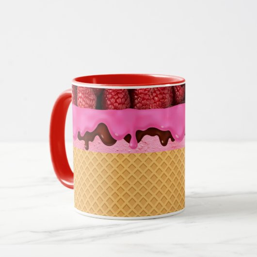 イチゴのアイスクリームとワッフルコーン マグカップ (正面左)