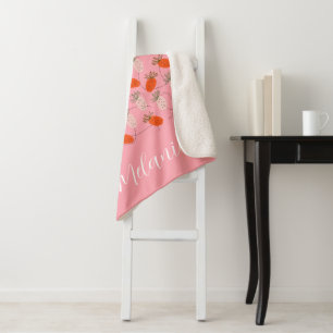 イチゴのピンクの白いドードルパターン シェルパブランケット