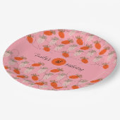 イチゴのピンクの白いドードルパターン ペーパープレート (アングル)