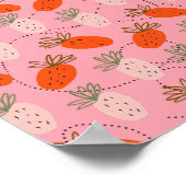 イチゴのピンクの白いドードルパターン ポスター (角)