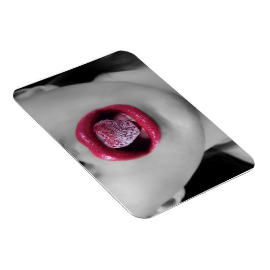 イチゴの唇 マグネット (右側)