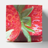 イチゴの背景 フェイバーボックス (上部)