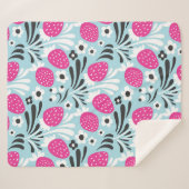 イチゴフローラ：ピンクベリーシームレス。 シェルパブランケット (正面(横))