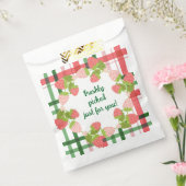 イチゴリースピンク&グリーン誕生日 フェイバーバッグ (封をした状態)