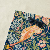 イチゴ泥棒（ウィリアム・モリス著） ビーチタオル (インサイチュ)