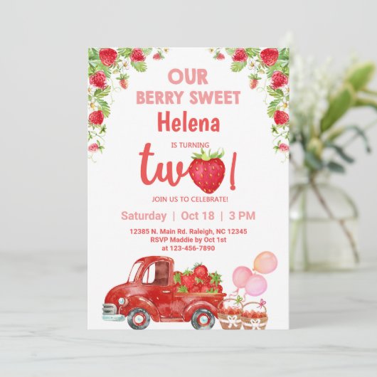 イチゴ甘い女の子の誕生日の招待。 招待状 (スタンド正面)