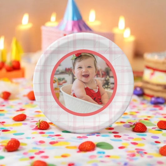 イチゴ1st誕生日パーティーベリーの最初の写真 ペーパープレート