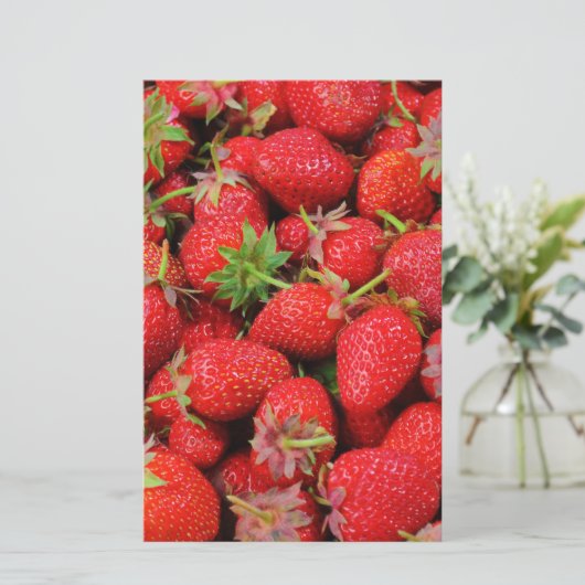 イチゴ 便箋 (スタンド正面)