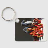 イチゴ、桃、さくらんぼで生きる キーホルダー (裏面)