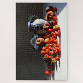 イチゴ、桃、さくらんぼで生きる ジグソーパズル (縦)