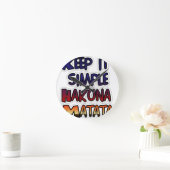 イッ保シンプルハクナマタタアートプリント ラウンド壁時計 (ホーム)