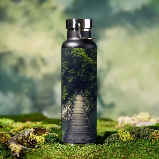 イドリジシンプルカ・スラブ川にかかる吊り橋 ウォーターボトル (アウトドア)