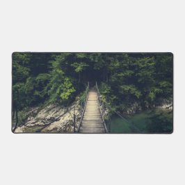 イドリジシンプルカ・スラブ川にかかる吊り橋 デスクマット