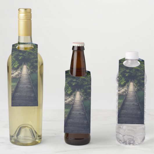 イドリジシンプルカ・スラブ川にかかる吊り橋 ボトルネックタグ (インサイチュ)