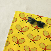 イニシャルカスタム文字テニスパターンオレンジ黄色 ビーチタオル (インサイチュ)