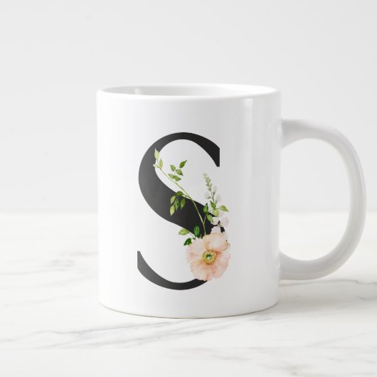 イニシャルカップにSと花かわいらしが ジャンボコーヒーマグカップ (右)