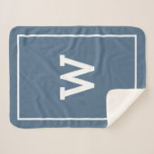 イニシャルシンプルダスティブルーモノグラム シェルパブランケット (正面(横))