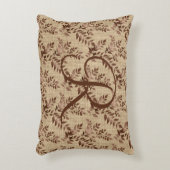 イニシャルスクリプト ブラウン ローズ ゴールド リーフ アクセントクッション (正面(垂直))